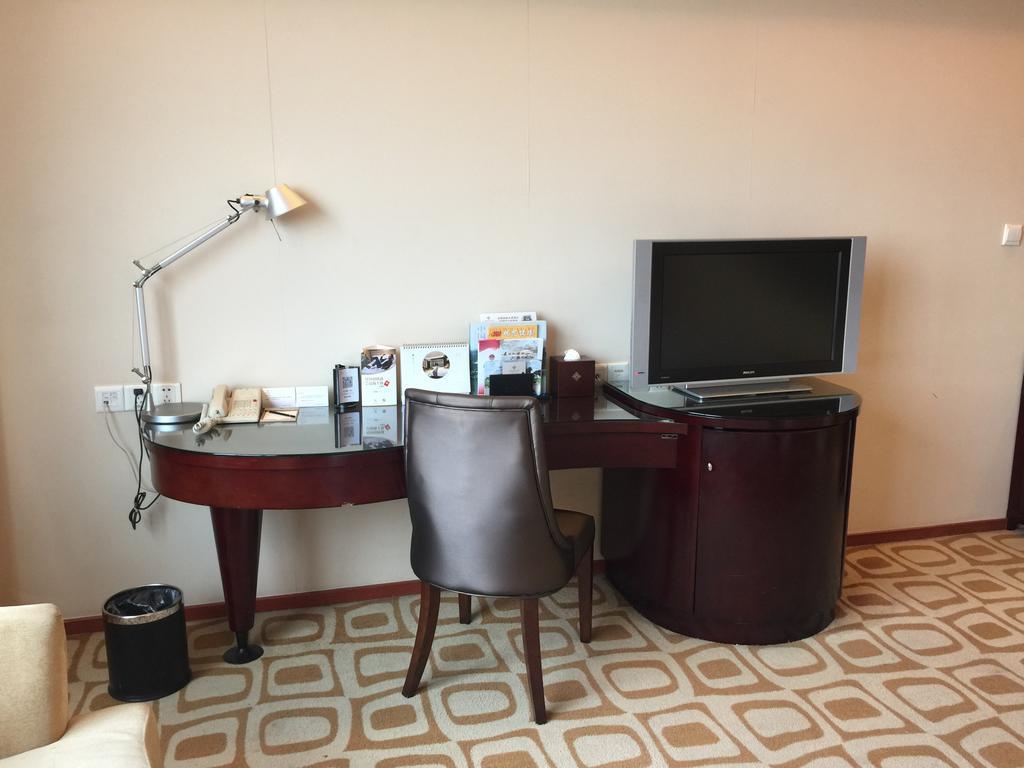 Runyang Huanlong Hotel Zhenjiang  Esterno foto