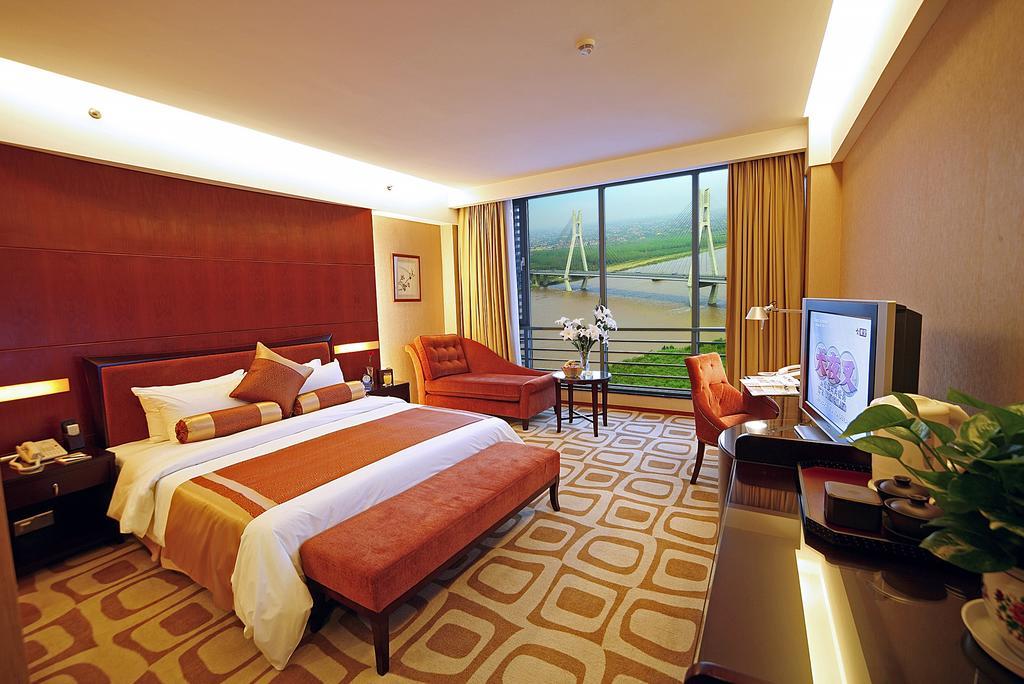 Runyang Huanlong Hotel Zhenjiang  Esterno foto