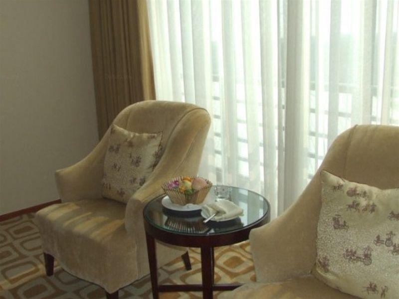 Runyang Huanlong Hotel Zhenjiang  Esterno foto